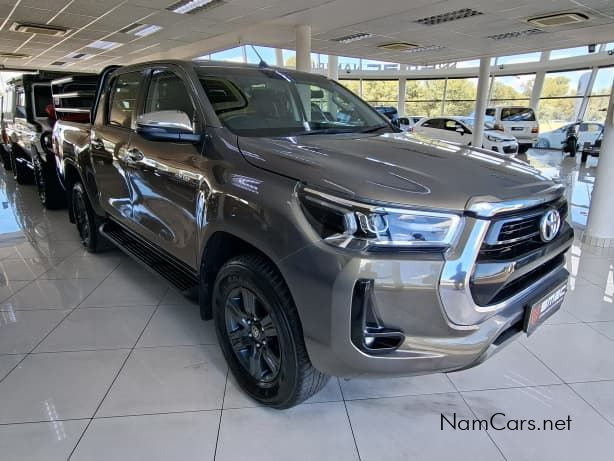2021 Toyota Hilux photo 2