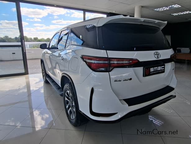 2025 Toyota Fortuner photo 4