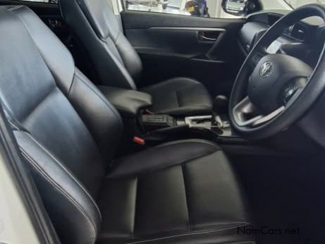 2025 Toyota Fortuner photo 6
