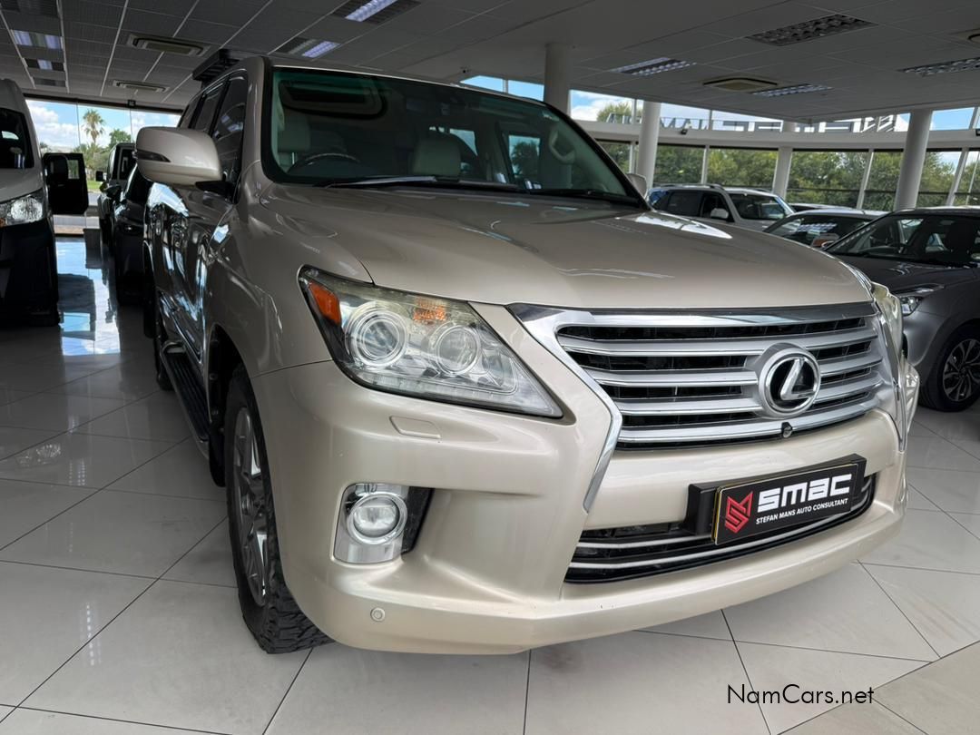 2014 Lexus LX photo 2