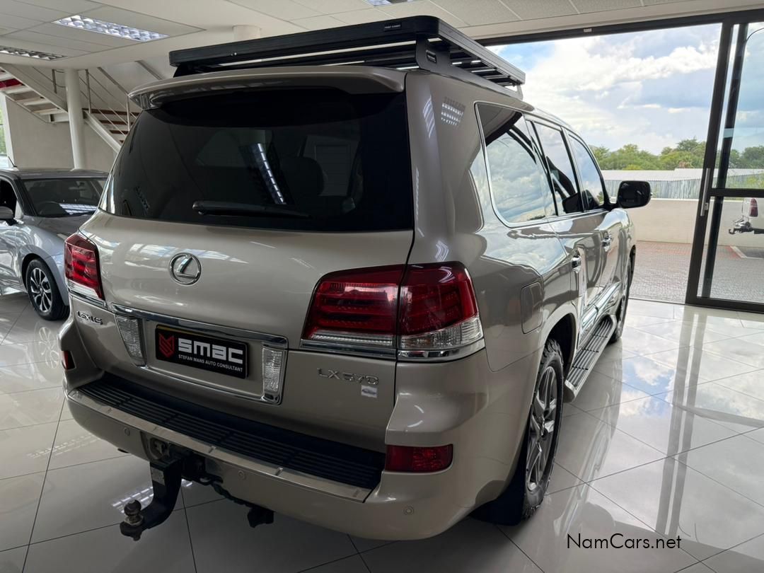 2014 Lexus LX photo 3