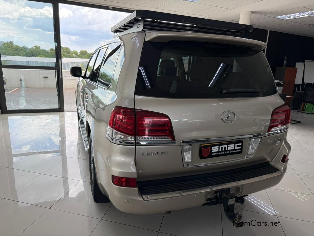 2014 Lexus LX photo 4