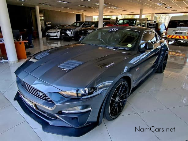 2020 Ford Mustang photo 1