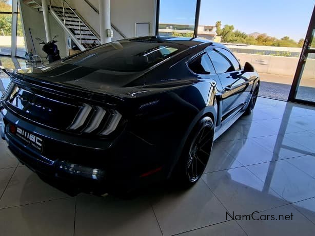 2020 Ford Mustang photo 3