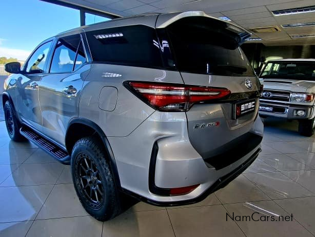 2025 Toyota Fortuner photo 4