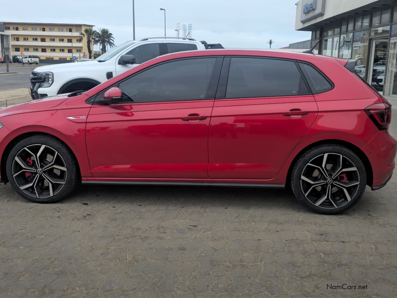 2022 Volkswagen GTI photo 3