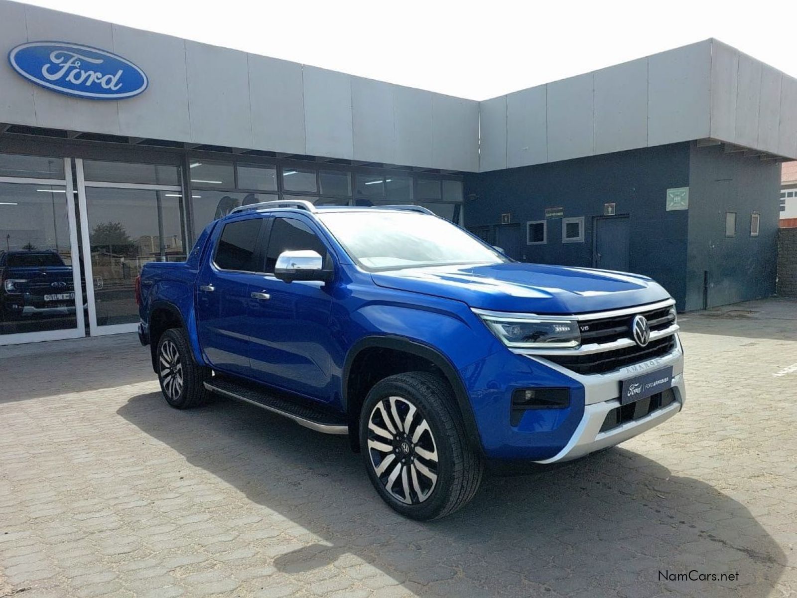 2024 Volkswagen Amarok photo 1