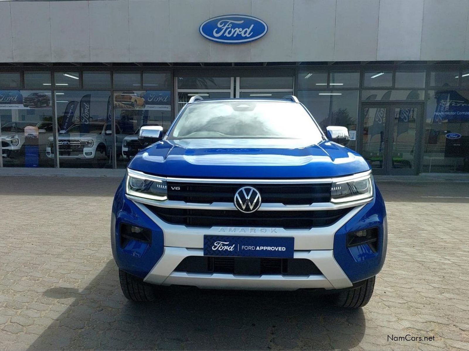 2024 Volkswagen Amarok photo 2