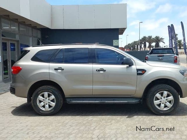 2019 Ford Everest photo 3
