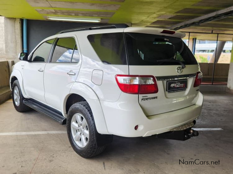 2009 Toyota Fortuner photo 3