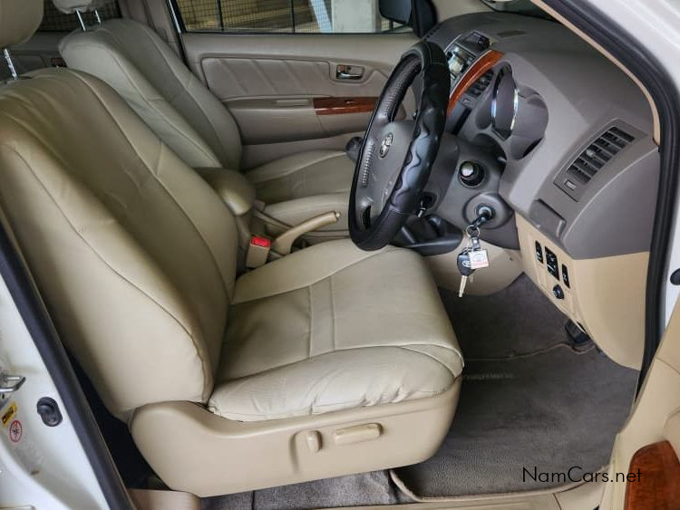 2009 Toyota Fortuner photo 6