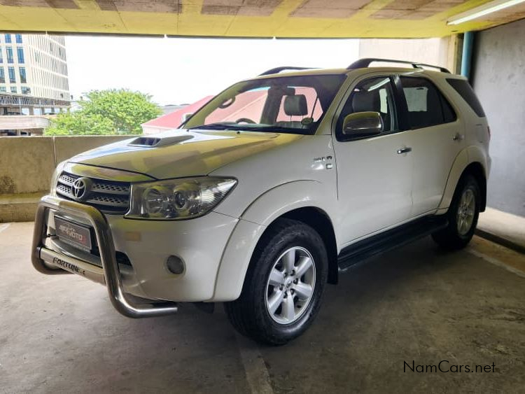 2009 Toyota Fortuner photo 7