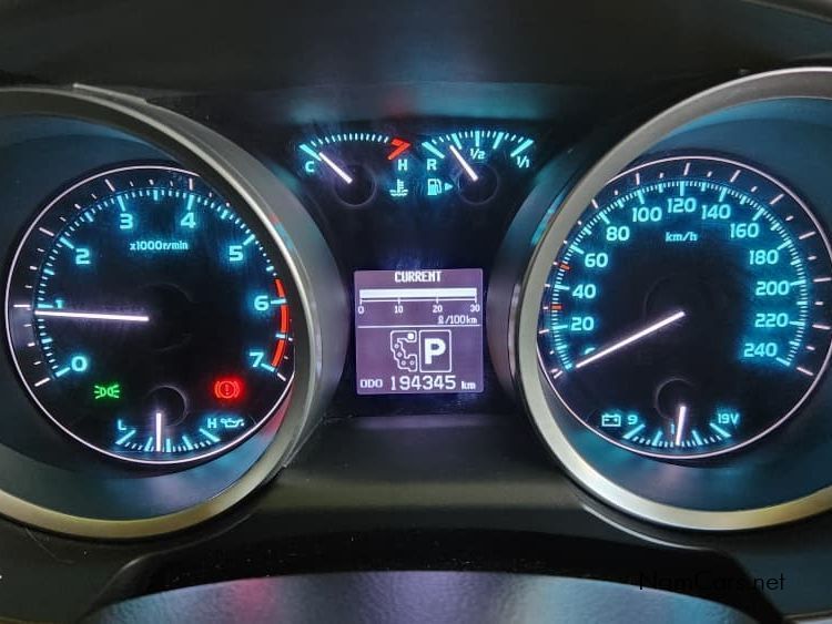 2011 Toyota Land Cruiser photo 13