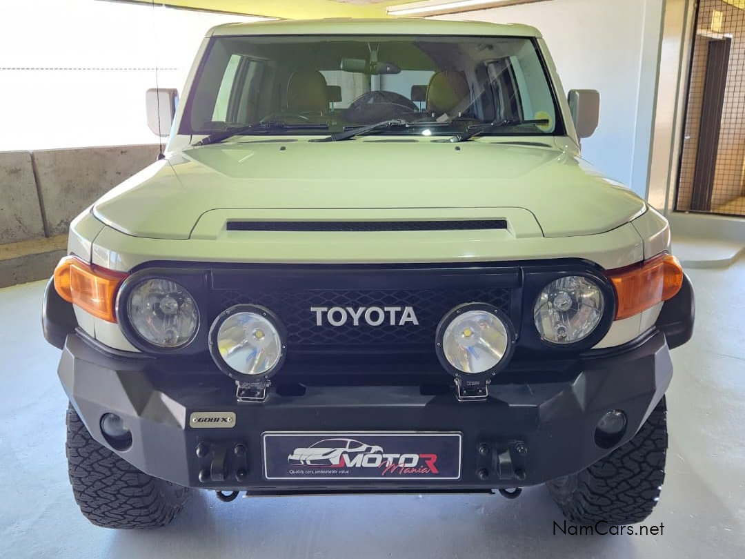 2011 Toyota FJ Cruiser photo 5