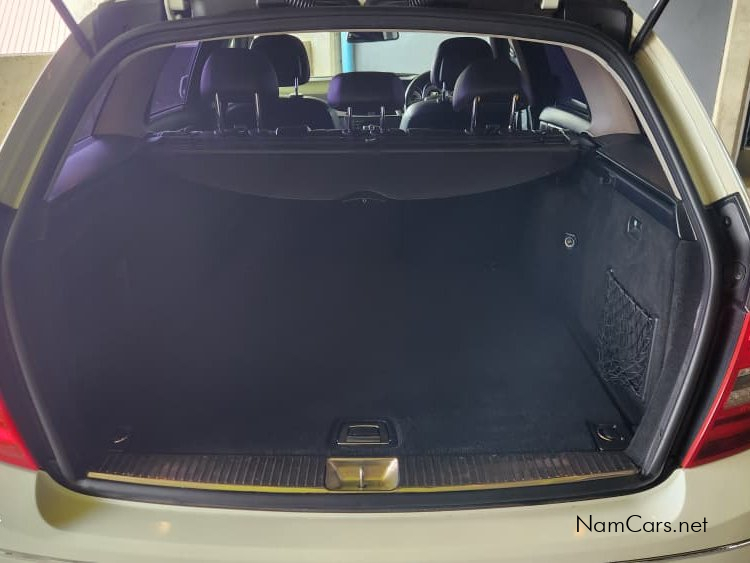 2011 Mercedes-Benz C Class photo 11