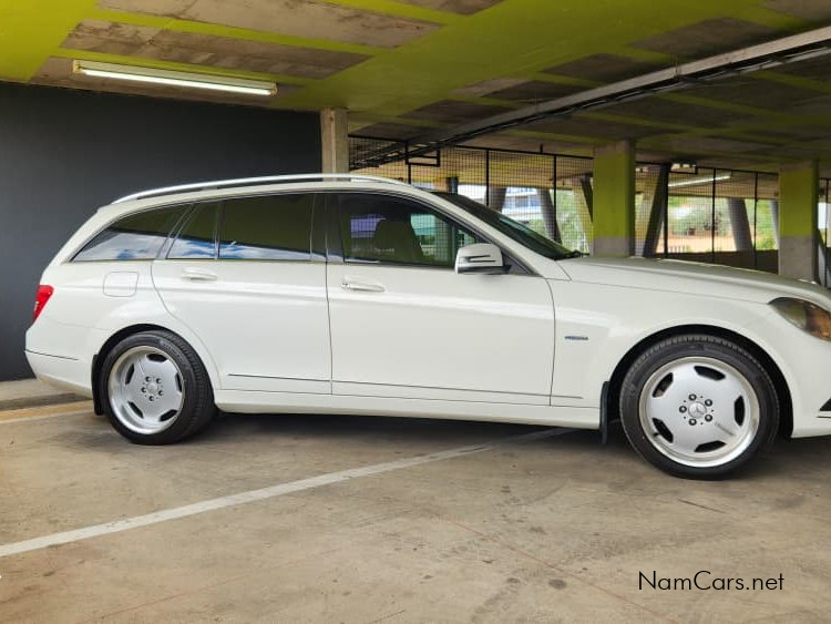 2011 Mercedes-Benz C Class photo 3