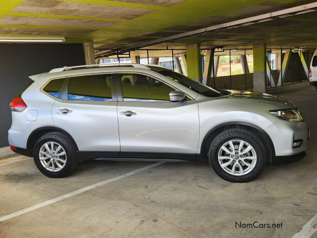 2019 Nissan X-trail photo 2