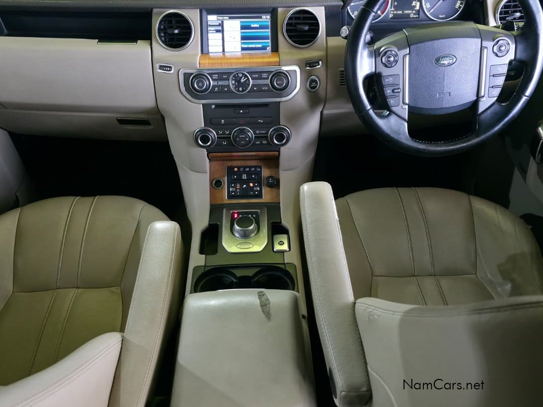 2014 Land Rover Discovery 4 photo 4