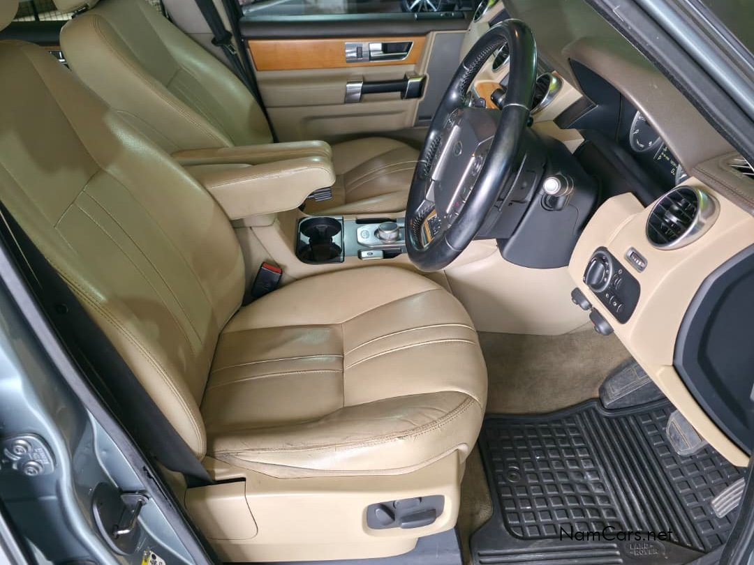 2014 Land Rover Discovery 4 photo 8
