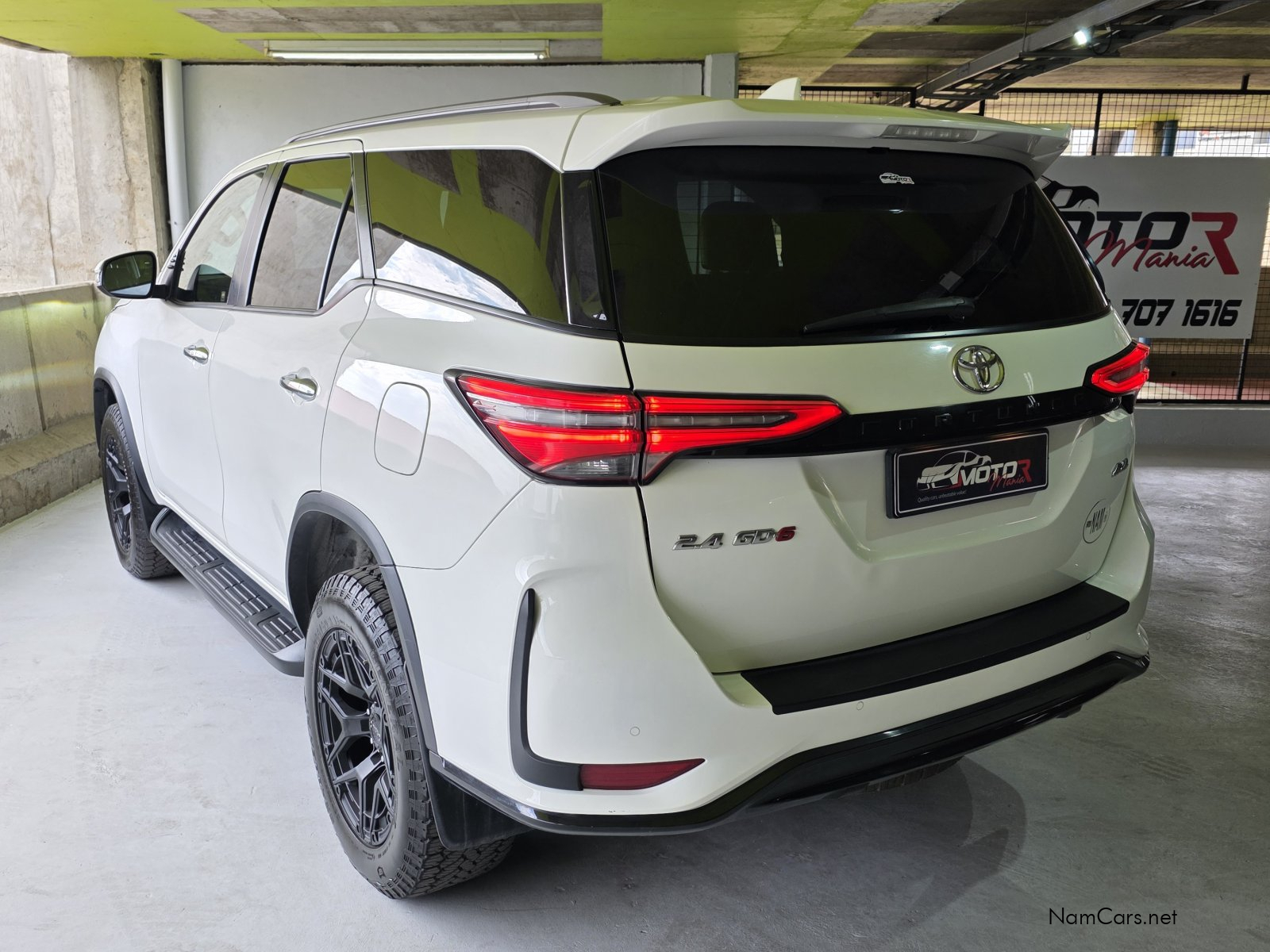 2025 Toyota Fortuner photo 3