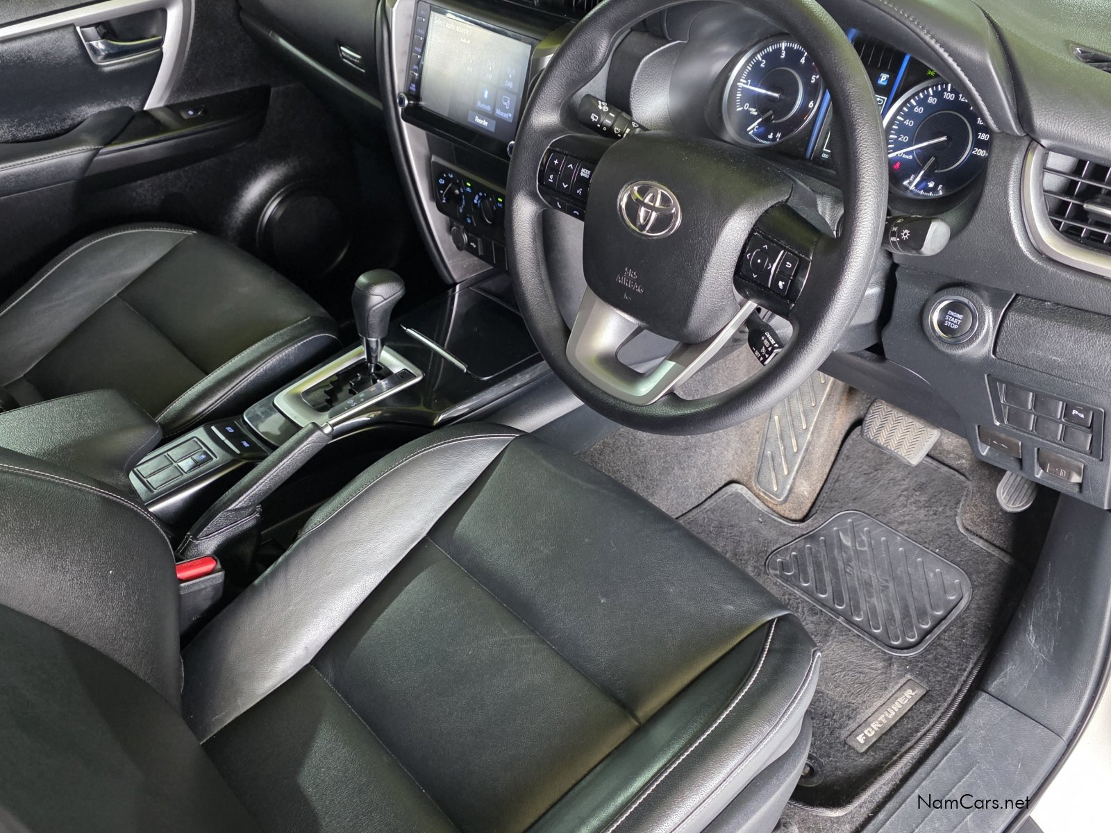 2025 Toyota Fortuner photo 6