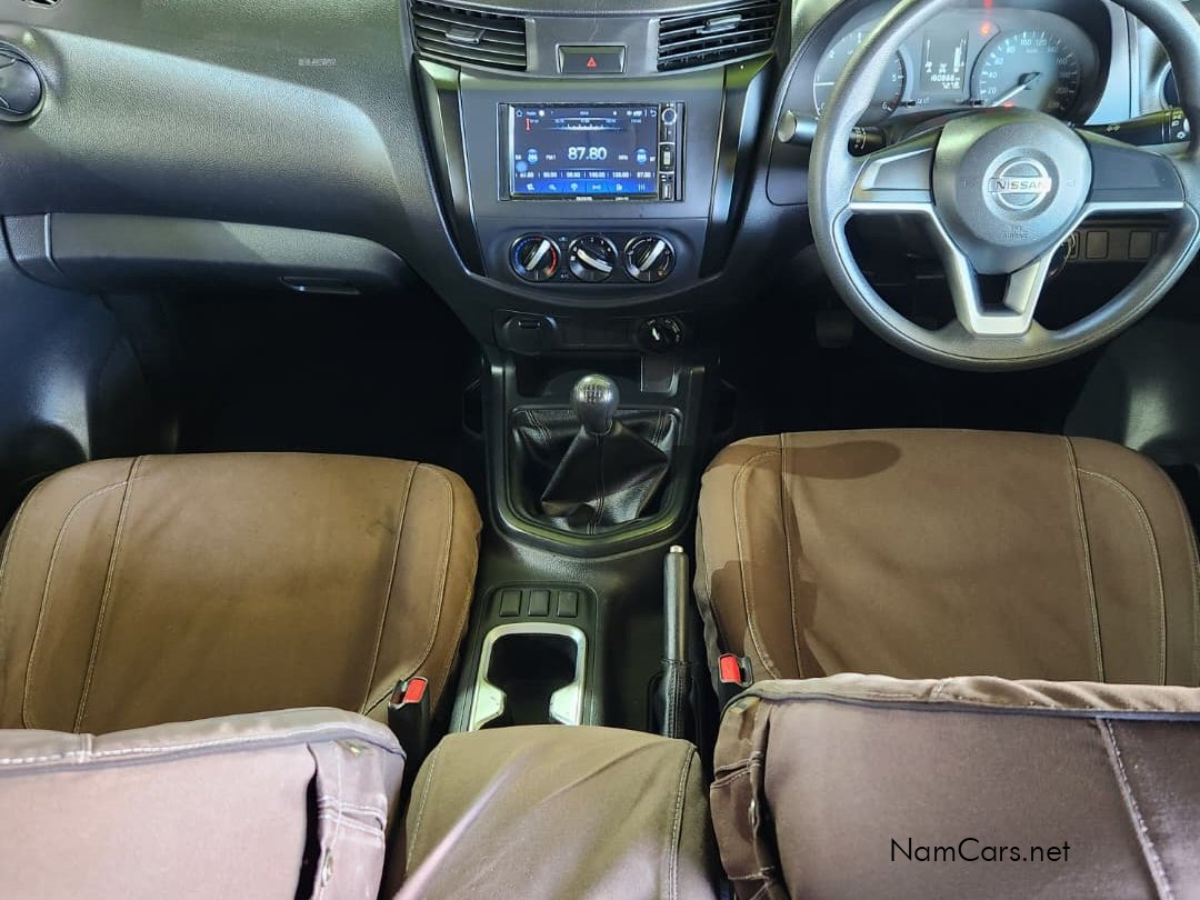 2022 Nissan Navara photo 4