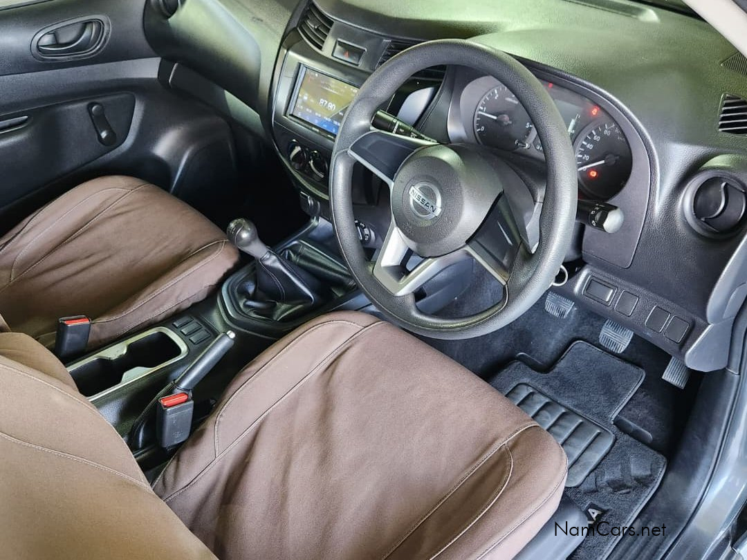2022 Nissan Navara photo 6