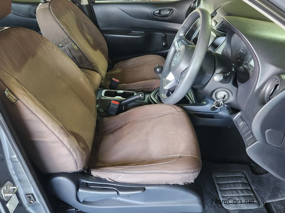 2022 Nissan Navara photo 8