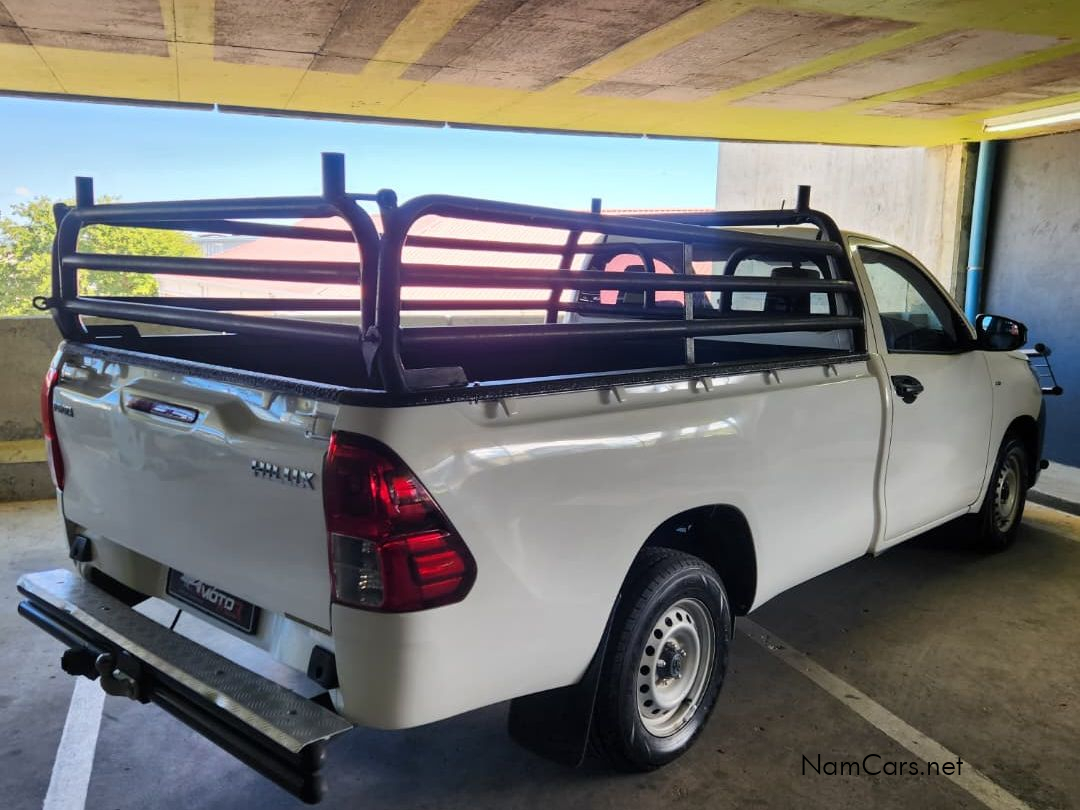 2019 Toyota Hilux photo 3