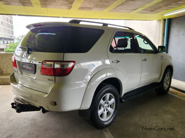 2010 Toyota Fortuner photo 9
