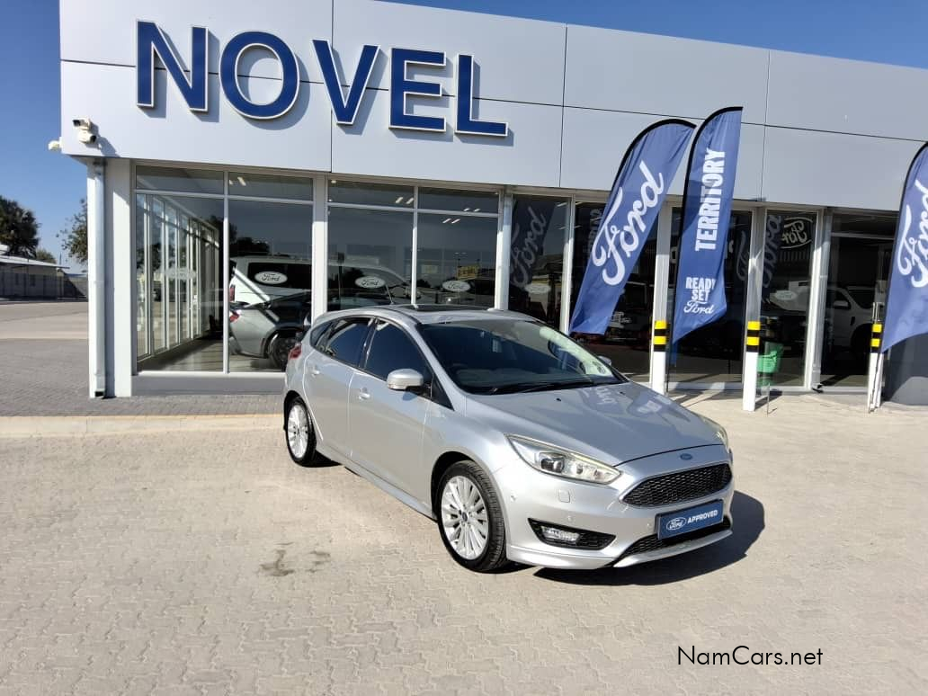 2017 Ford Focus photo 1