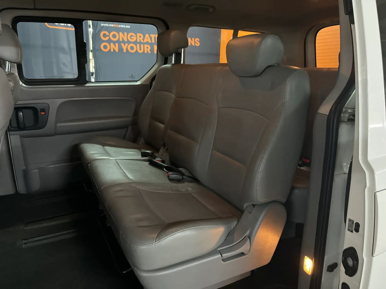 2015 Hyundai H1 photo 14