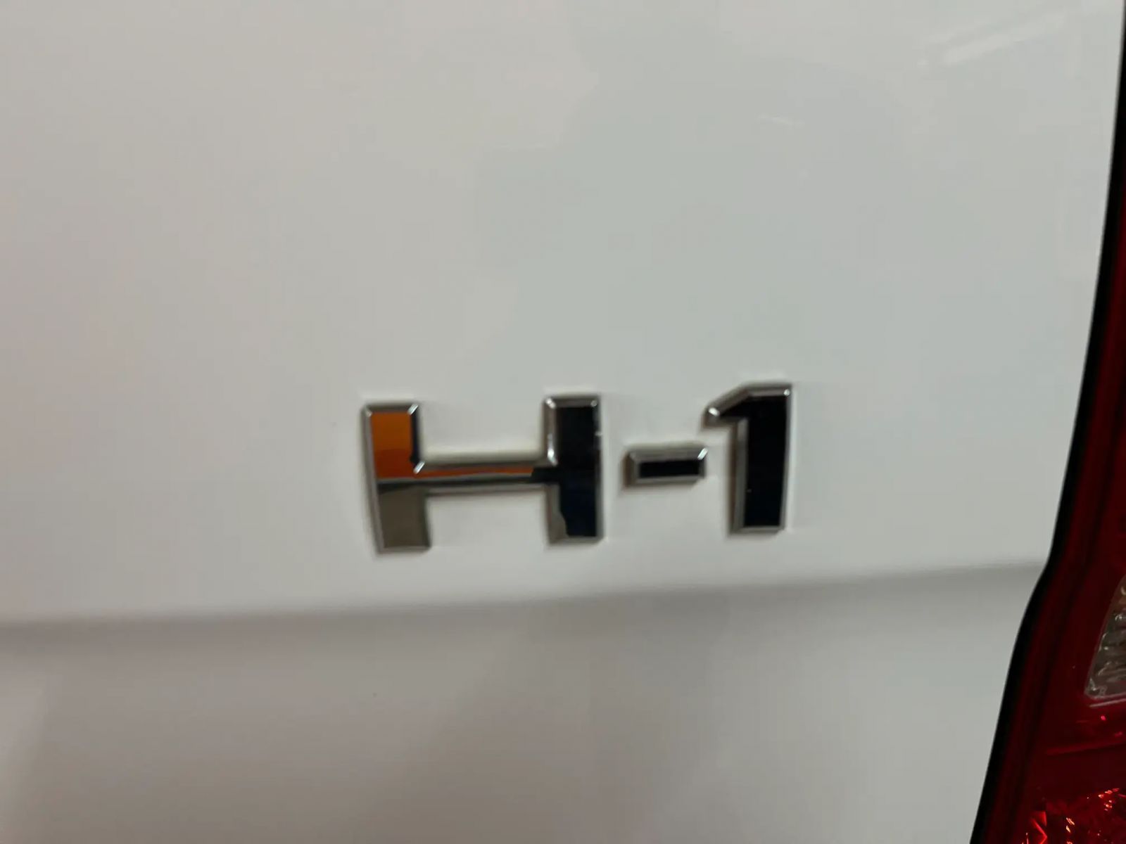 2015 Hyundai H1 photo 9