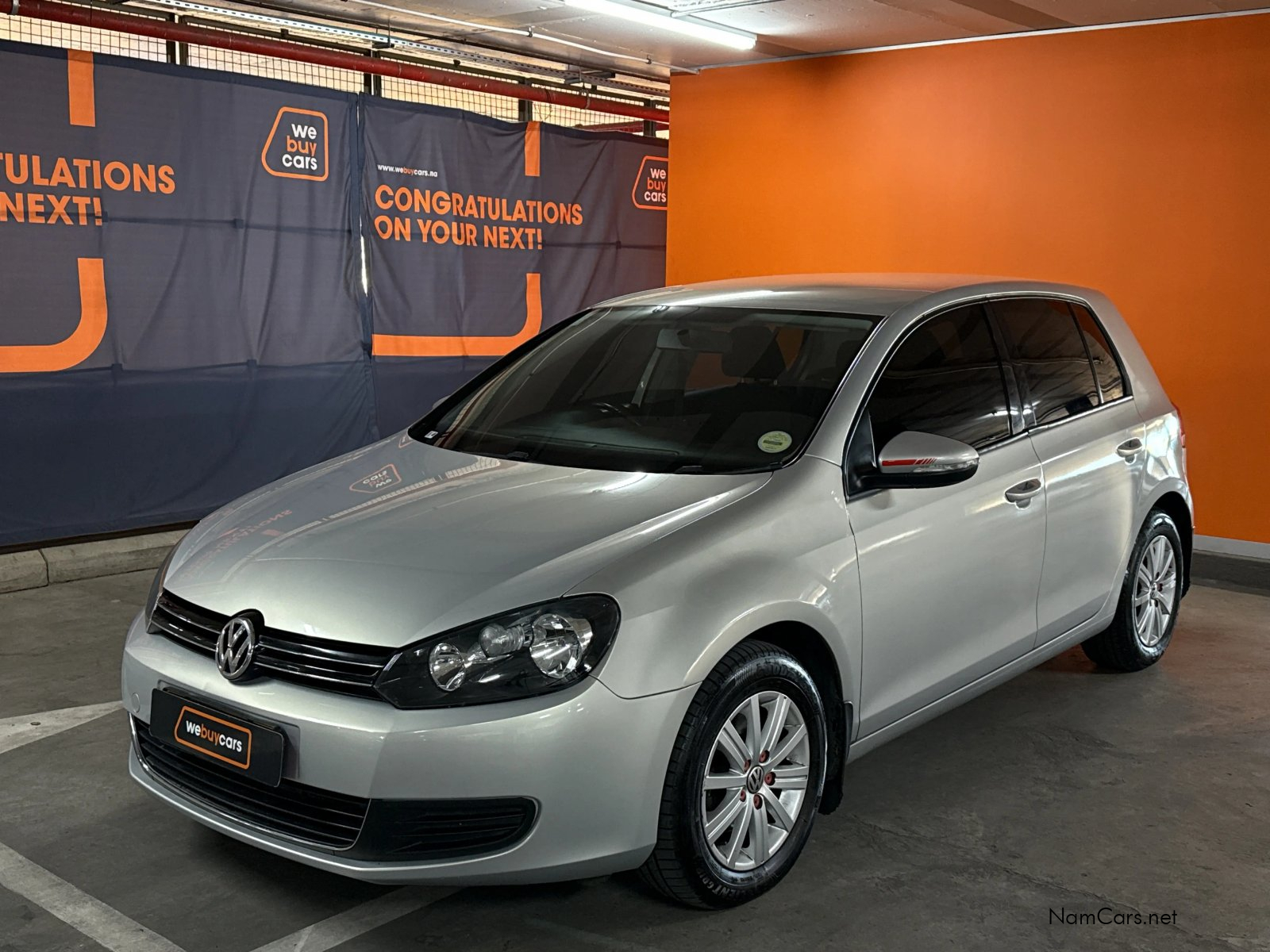 2010 Volkswagen Golf photo 1