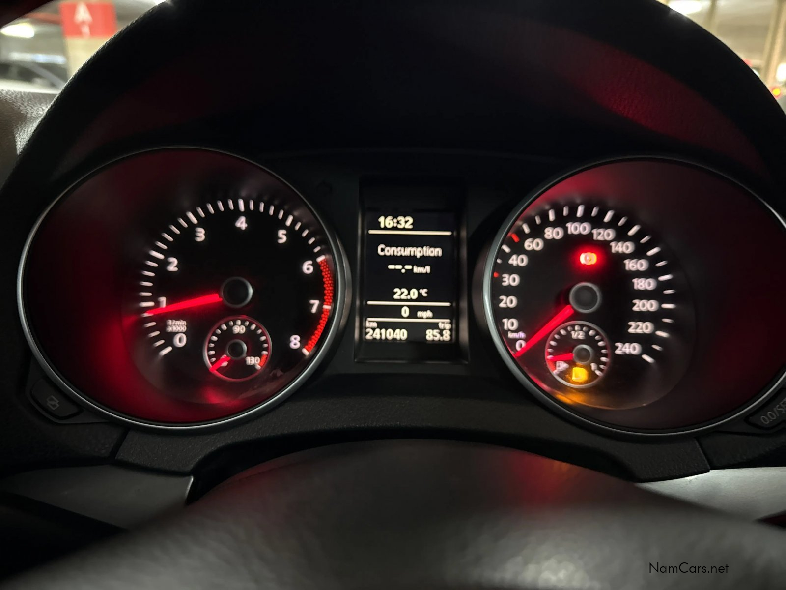 2010 Volkswagen Golf photo 17