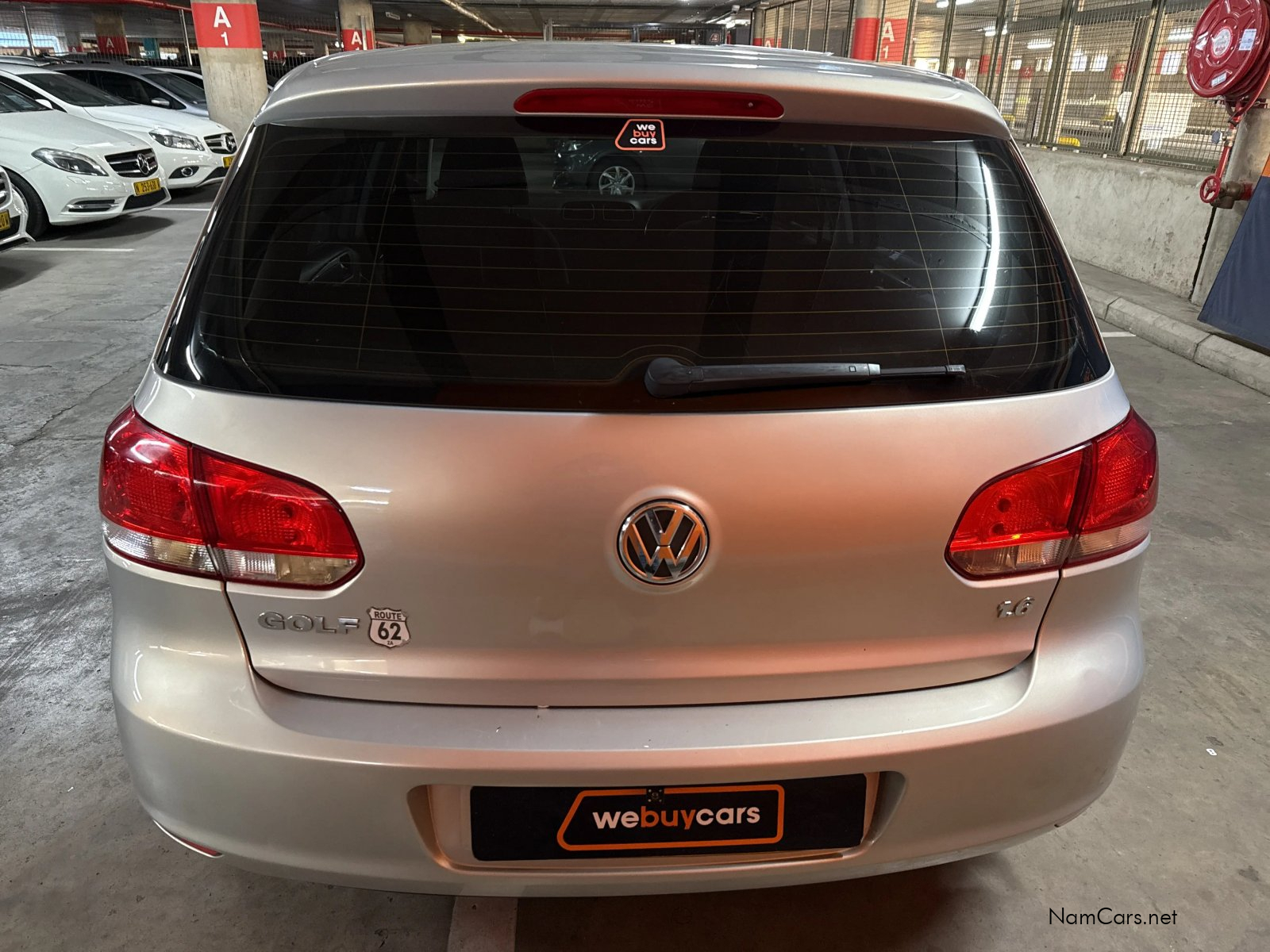 2010 Volkswagen Golf photo 3