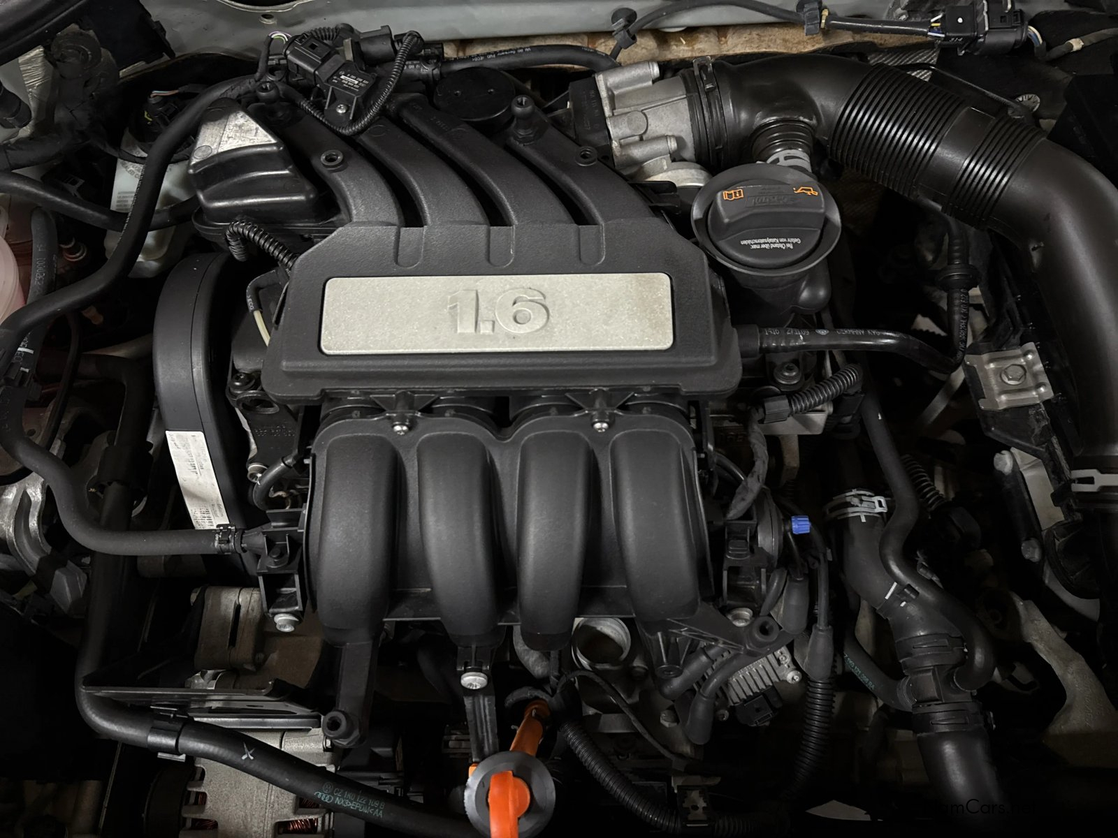2010 Volkswagen Golf photo 8