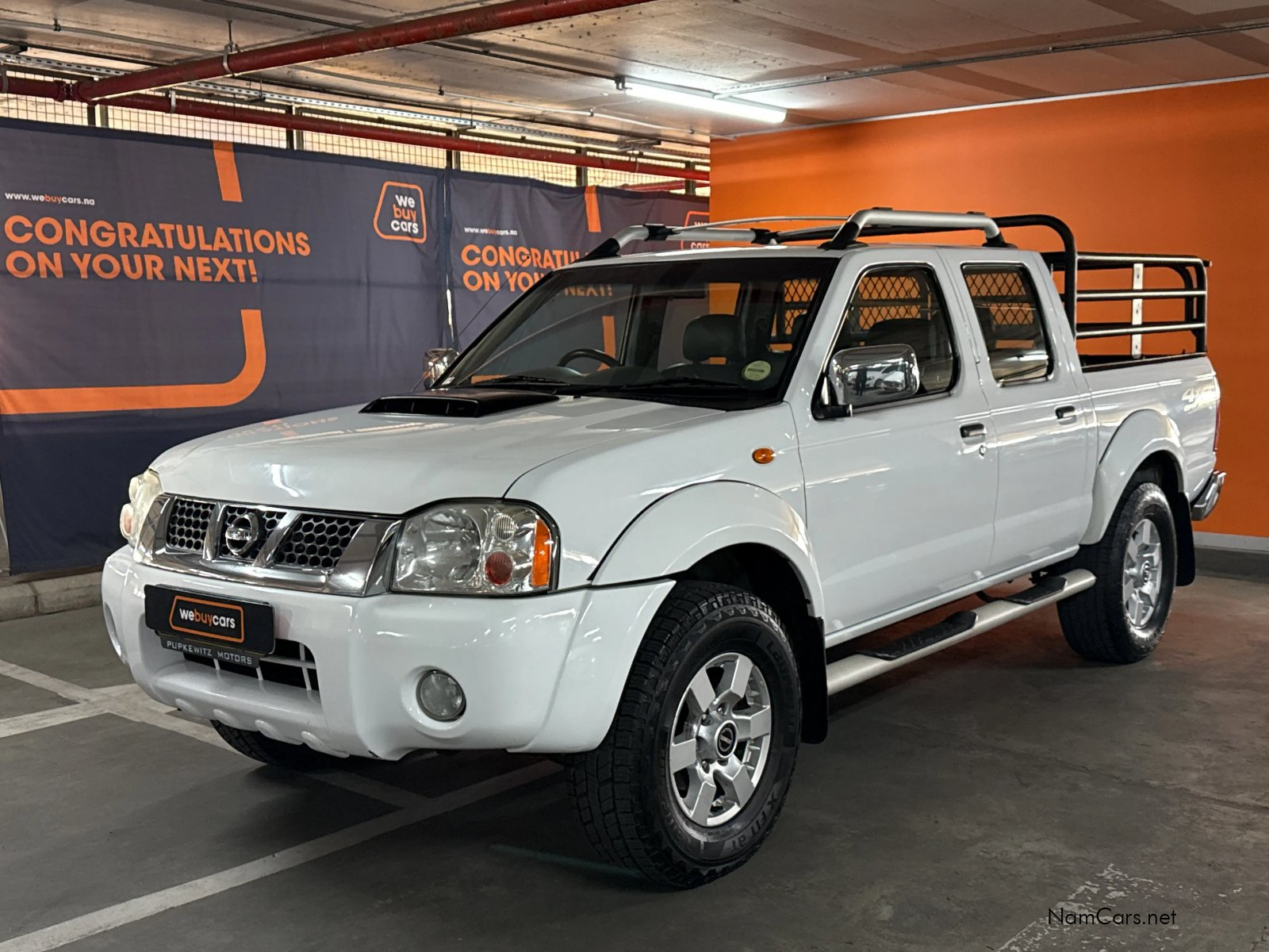 2016 Nissan Hardbody photo 1