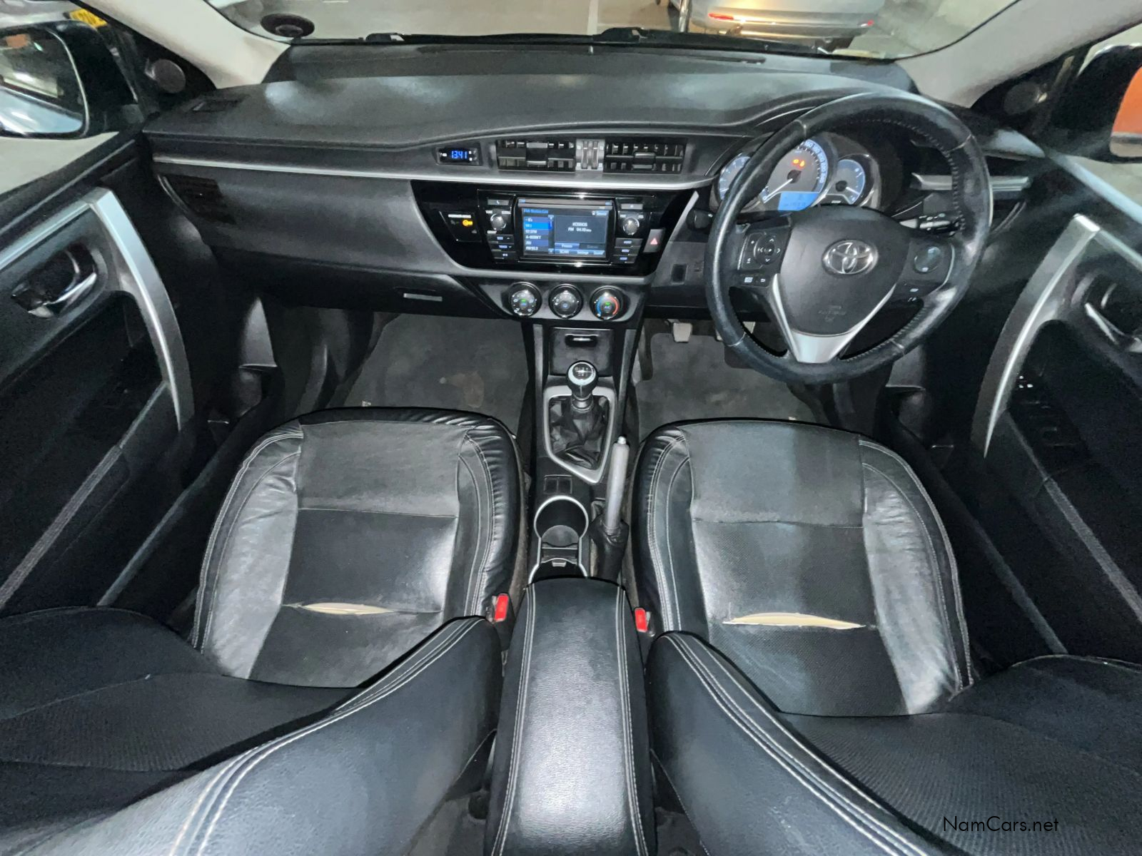 2016 Toyota Corolla photo 18