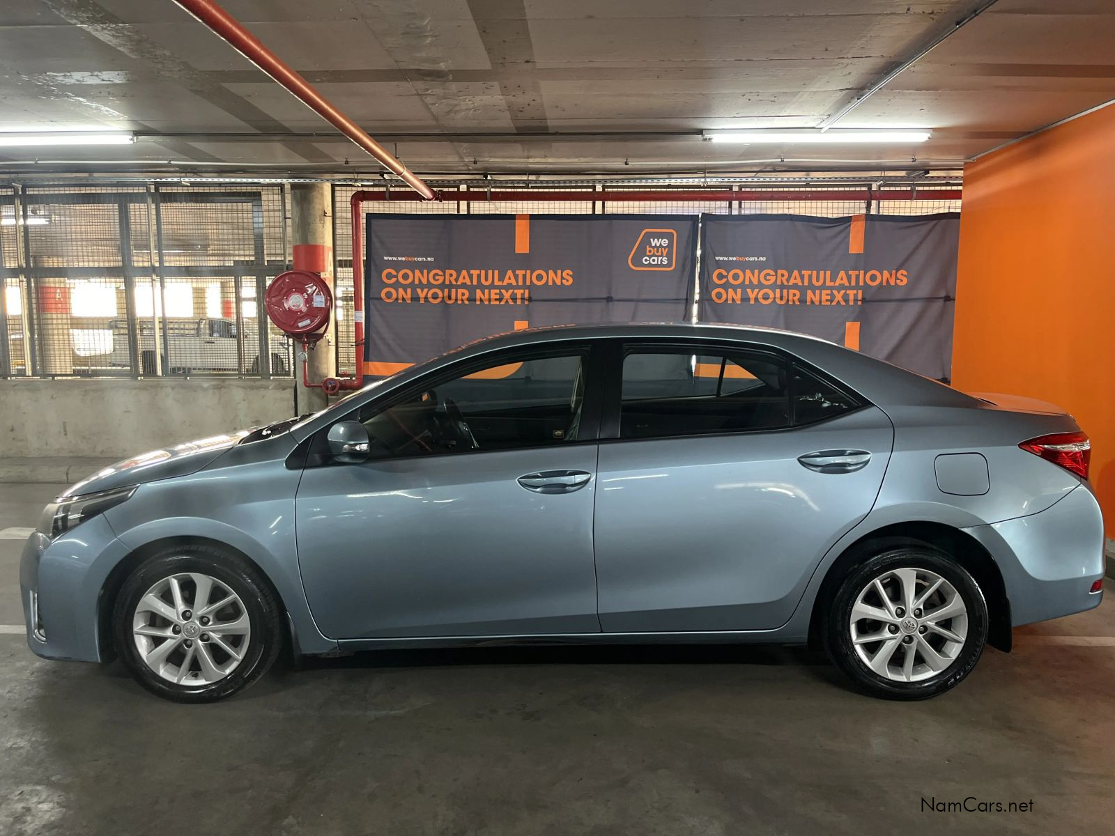 2016 Toyota Corolla photo 2