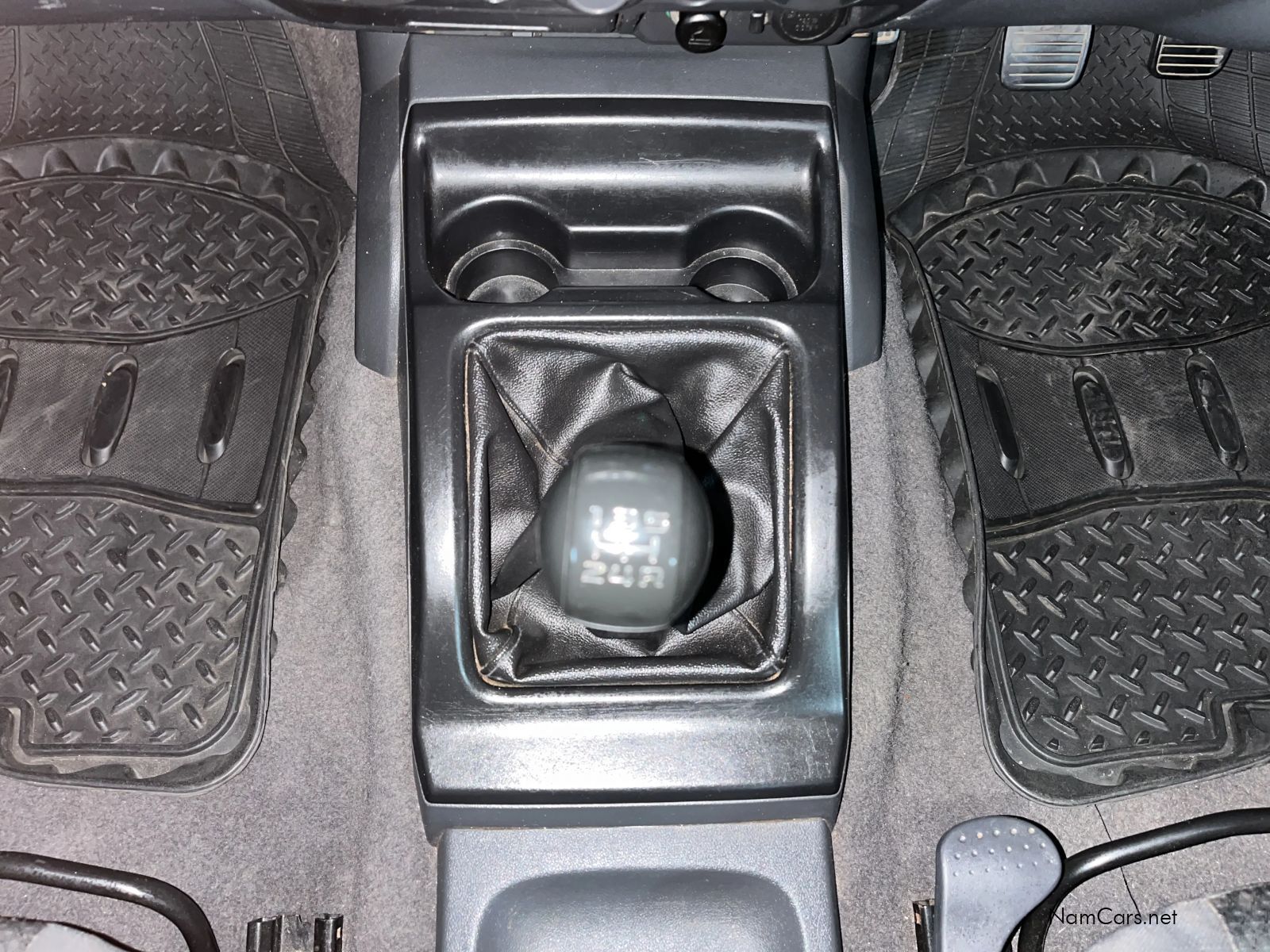 2013 Isuzu KB Series photo 12