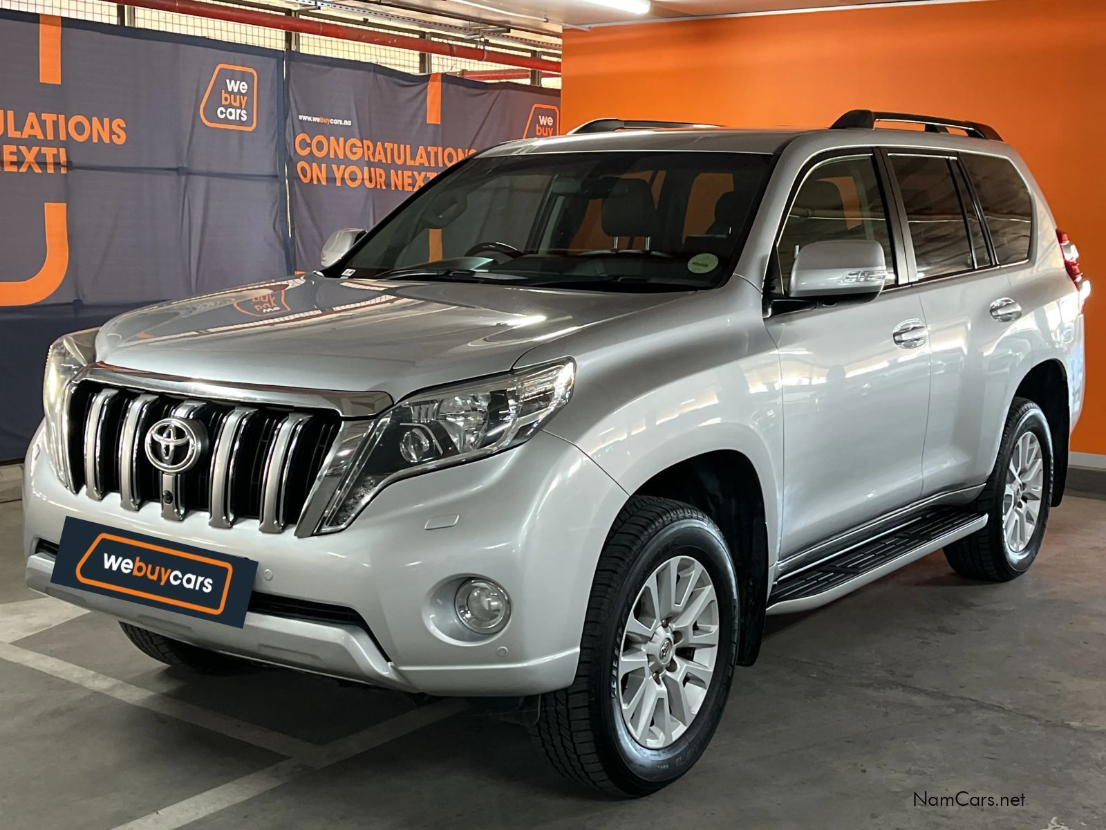 2017 Toyota Prado photo 1