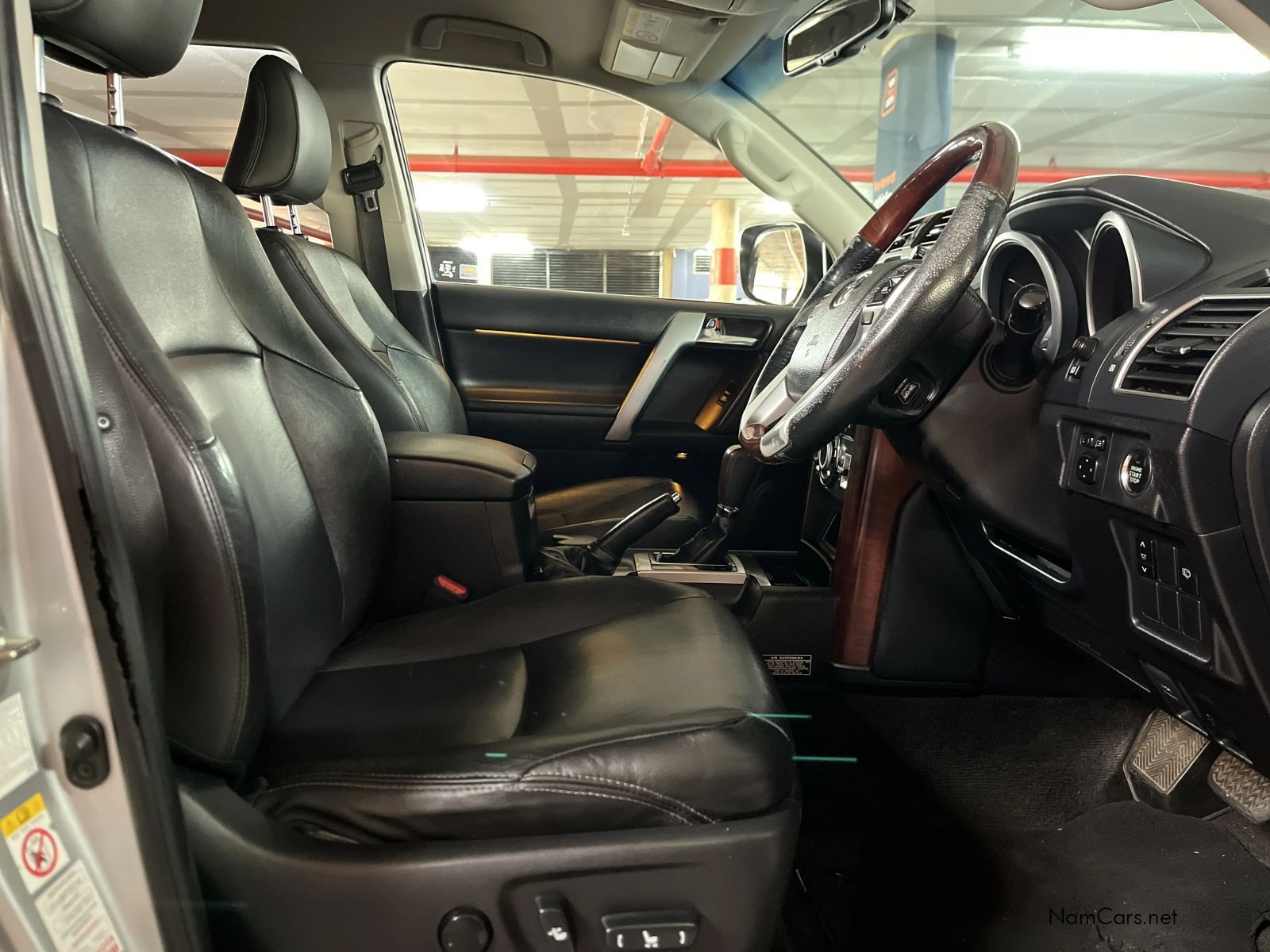 2017 Toyota Prado photo 13