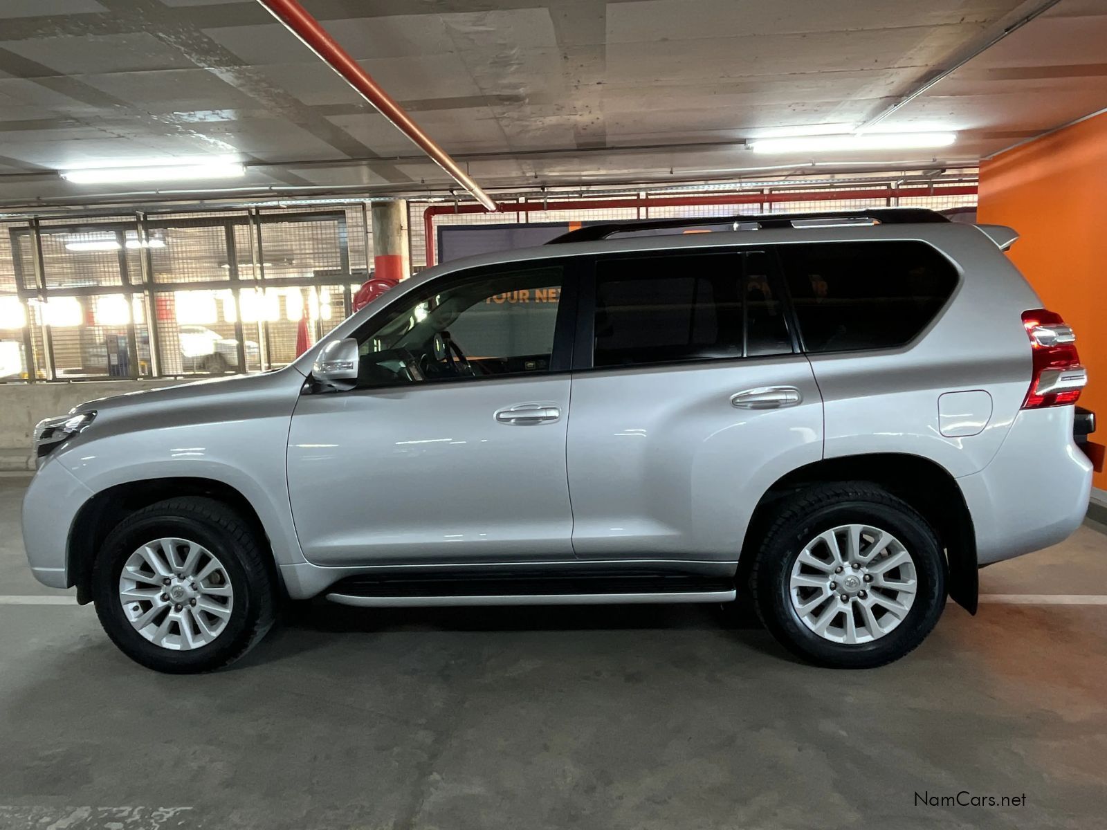 2017 Toyota Prado photo 2