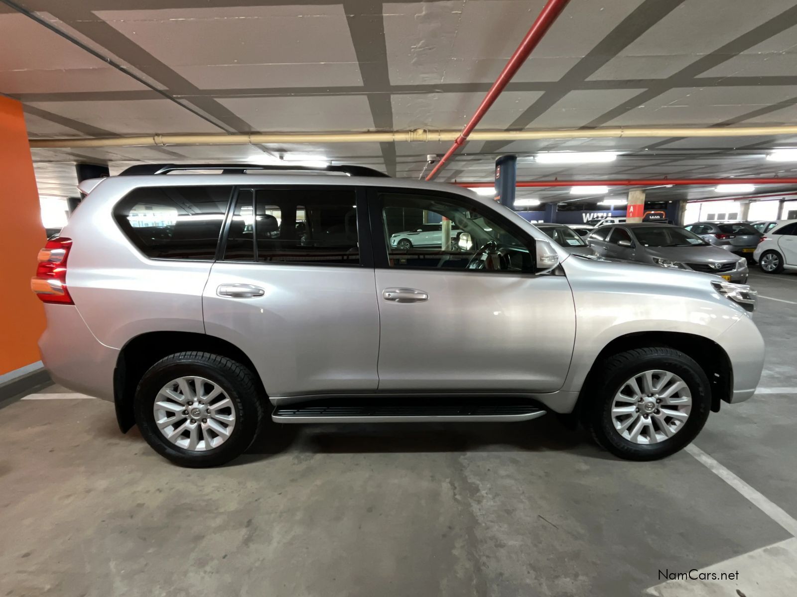 2017 Toyota Prado photo 4