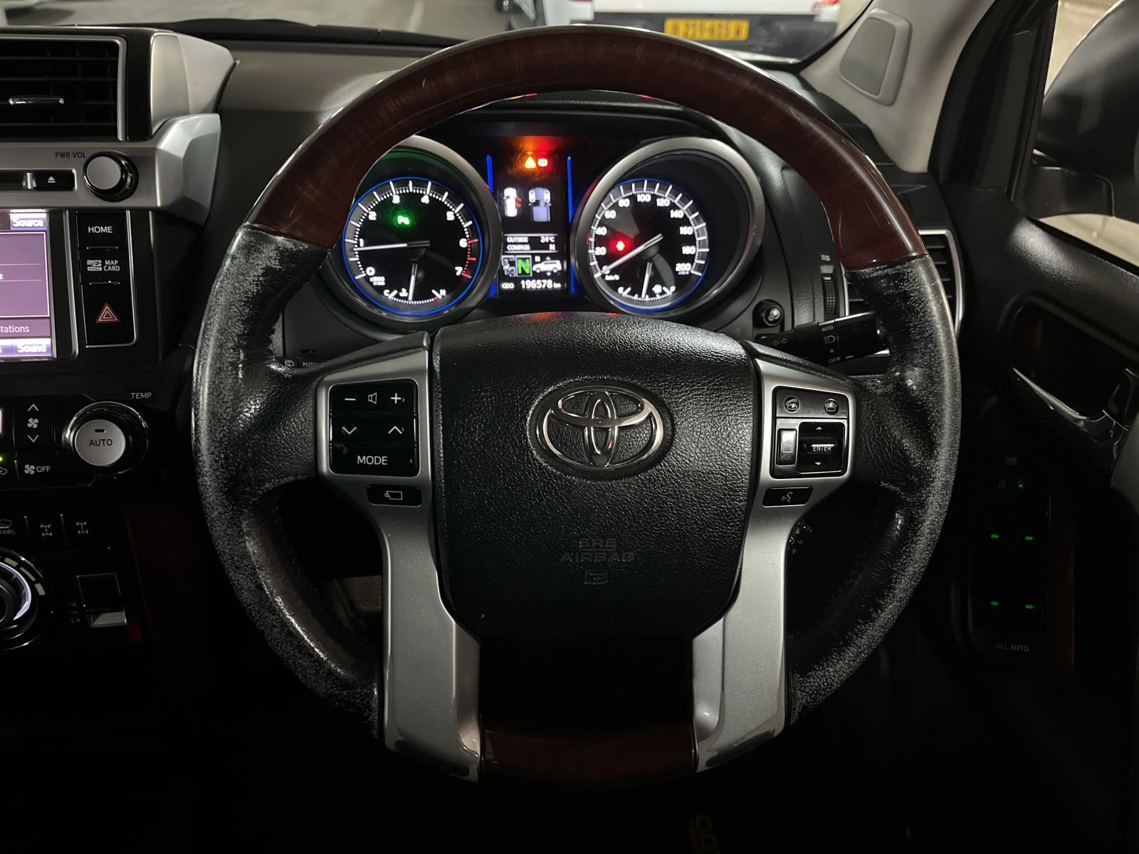2017 Toyota Prado photo 9