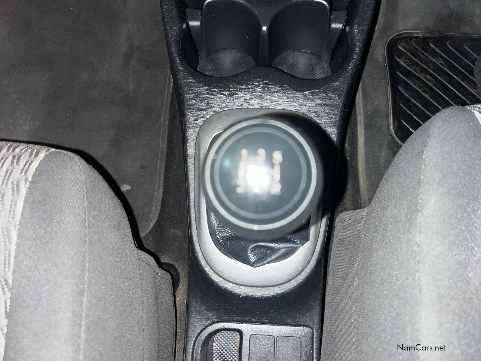 2013 Toyota Yaris photo 12