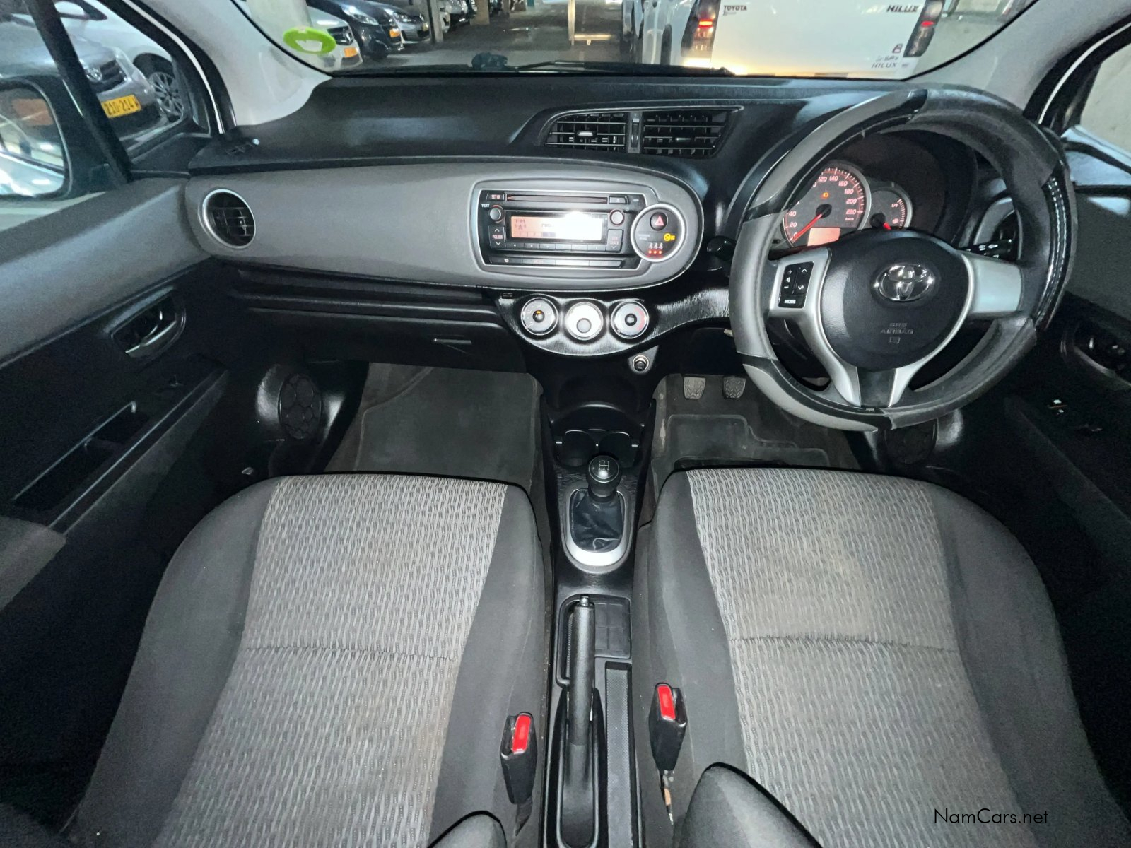 2013 Toyota Yaris photo 18