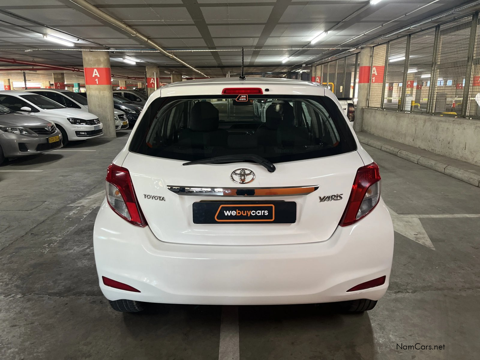 2013 Toyota Yaris photo 3