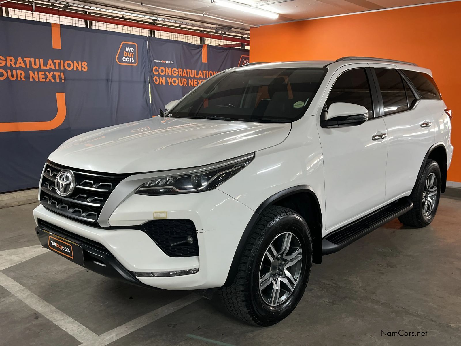 2021 Toyota Fortuner photo 1